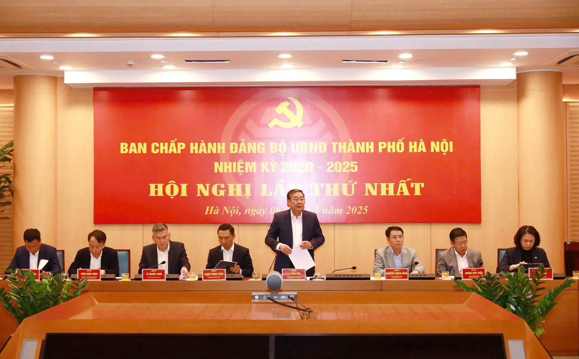 Ban Chấp hành Đảng bộ UBND TP Hà Nội tổ chức hội nghị lần thứ nhất