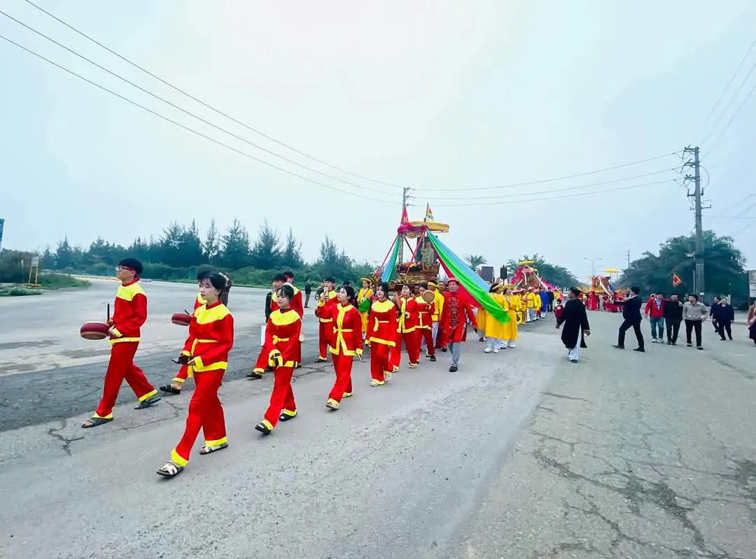 Nghệ An: hòa mình vào không gian văn hóa biển với Lễ hội đền Mai Bảng