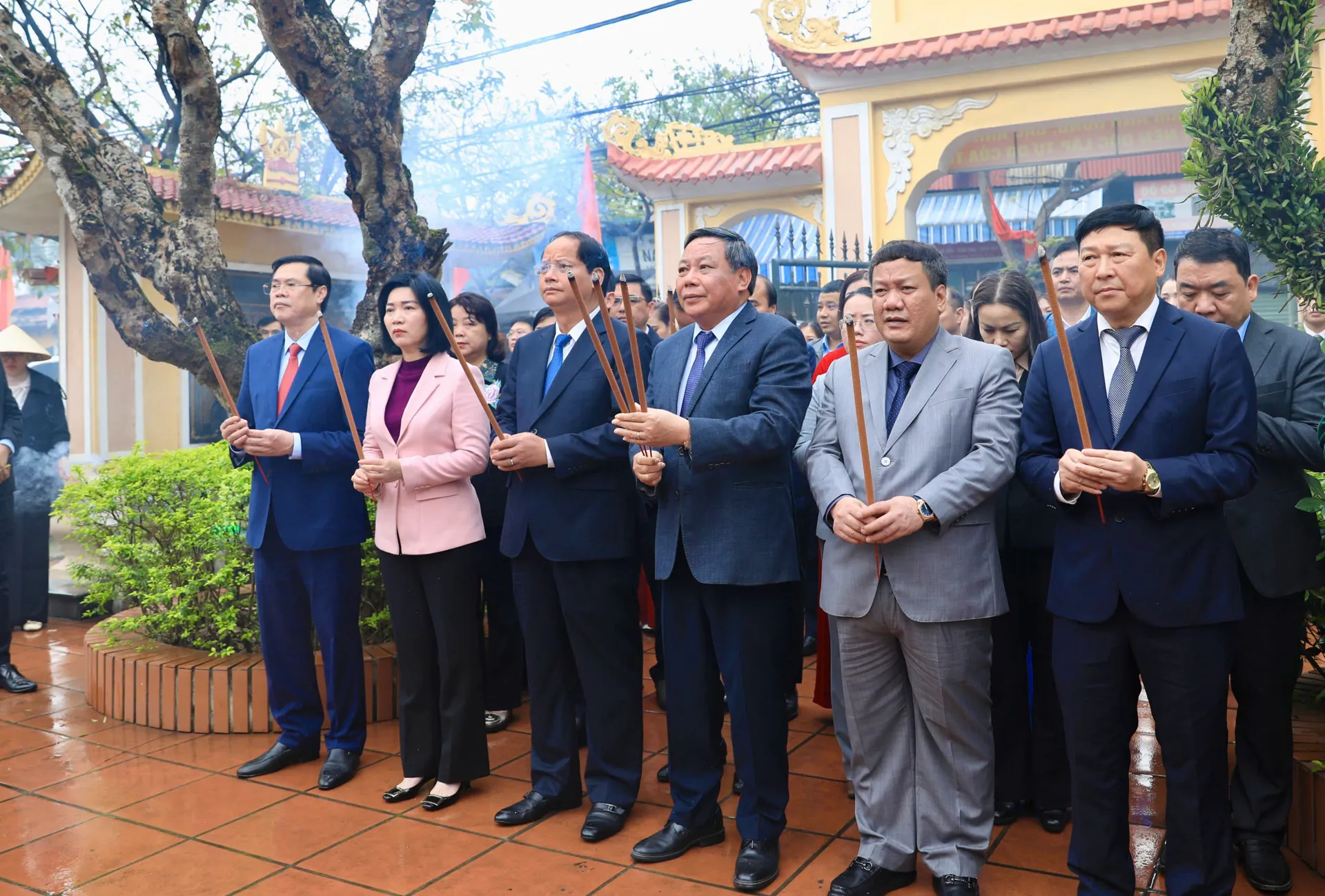 Lãnh đạo Thành phố Hà Nội dâng hương tưởng nhớ Bí thư Thành ủy Hà Nội đầu tiên