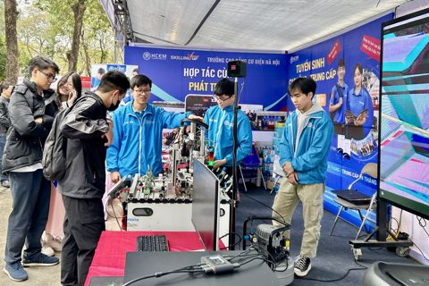 Chọn ngành Công nghệ ô tô, không lo bị AI thay thế?