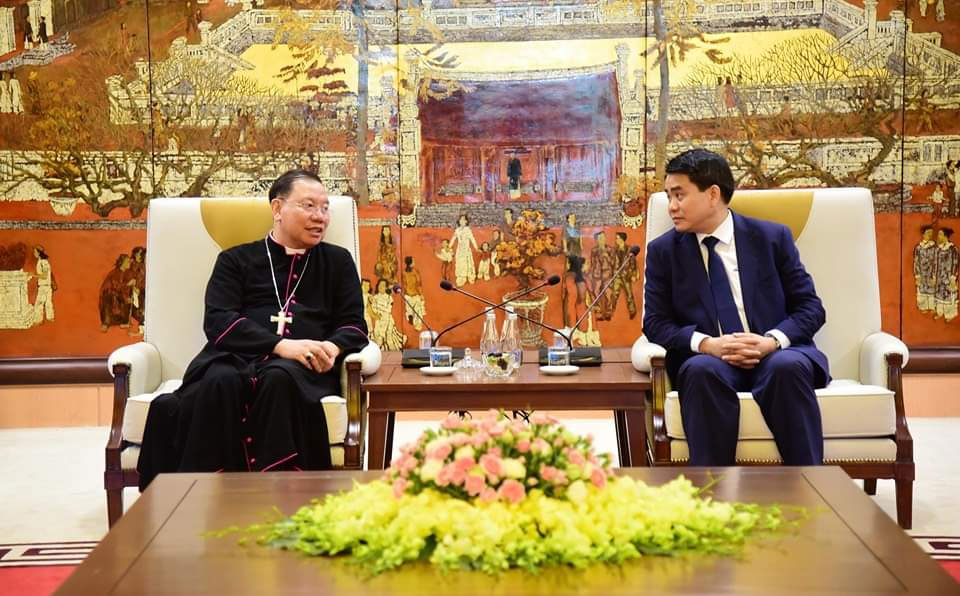 Archbishop of Hanoi extends Tet greetings to municipal government