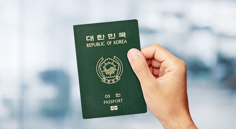 Vietnam halts granting visa for South Koreans amid widespread Covid-19