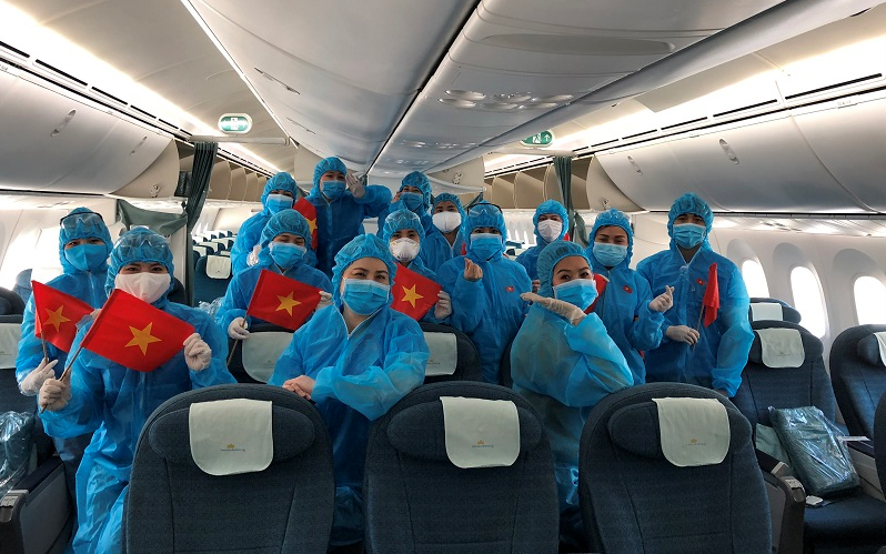 Vietnam Airlines brings British, Vietnamese nationals home amid global lockdown 