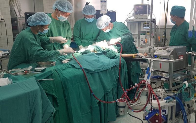 Vietnam’s health ministry plans to repatriate Covid-19 British patient