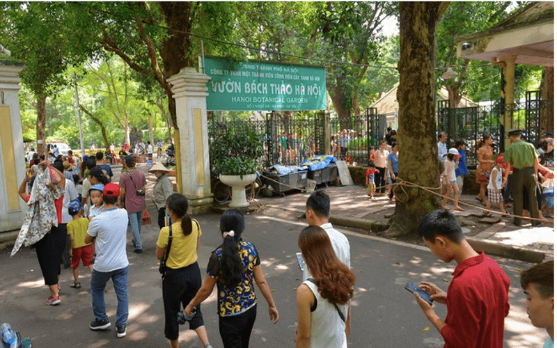 Hanoi to build two more underground parking lots in Ba Dinh Political Center