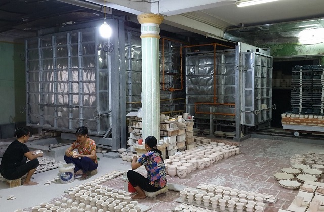 Hanoi craft villages use alternative energy to ease environmental pollution