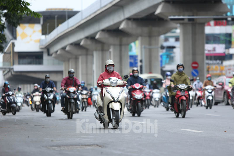 Hanoi to ban motorcycles by 2030