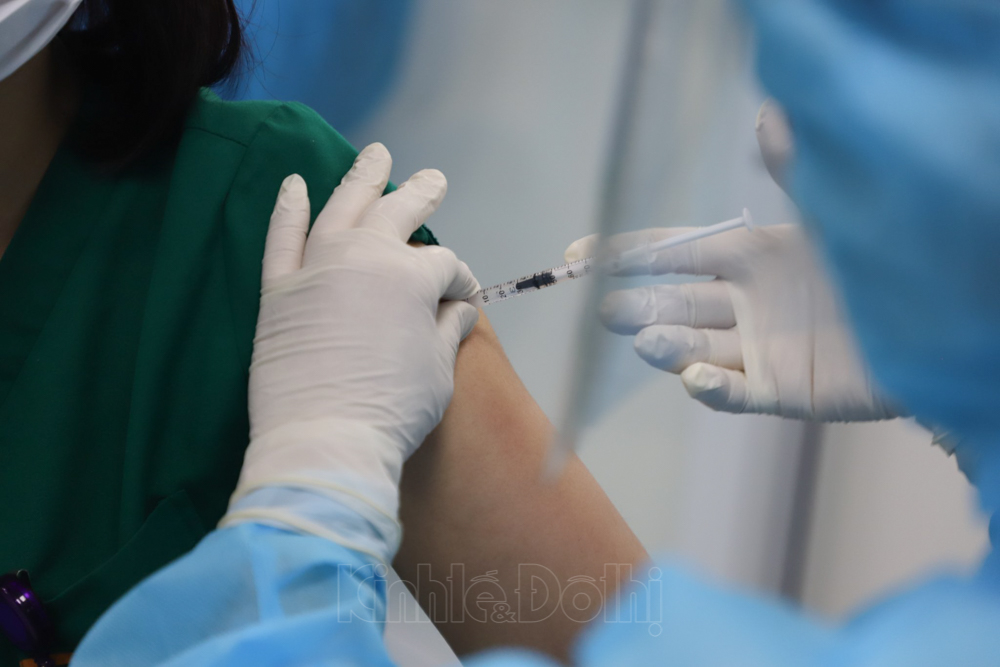 Vietnam to receive over 5.6 million Covid-19 vaccine doses in two months