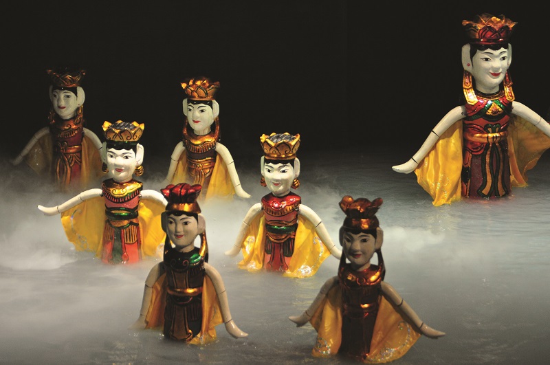 [Uniqueness of Hanoi's craft villages] Local artisans preserve and promote Dao Thuc water puppetry