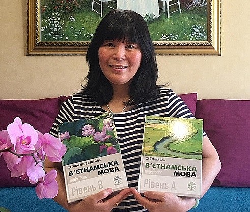 First Vietnamese-Ukrainian bilingual textbooks released in Ukraine