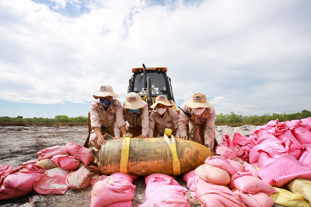 UK's Mine Advisory Group helps eliminate landmine impact in Vietnam 