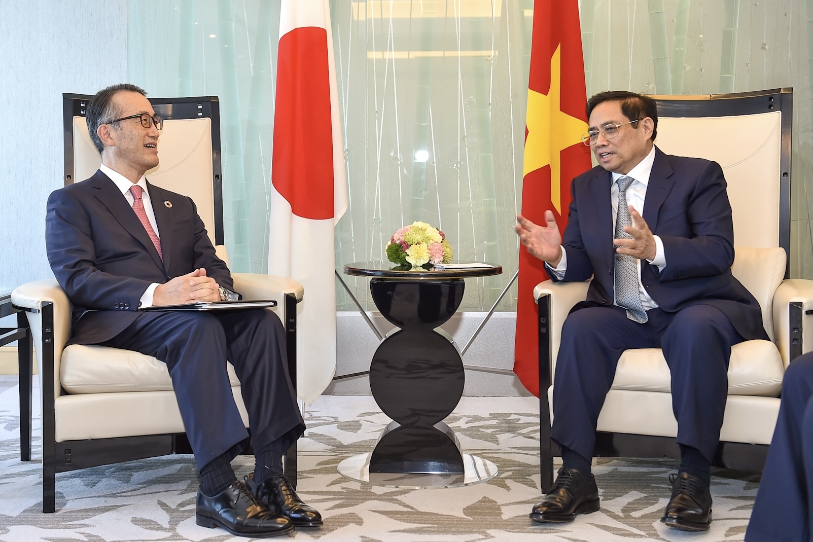 Japanese giants pledge further support for Vietnam