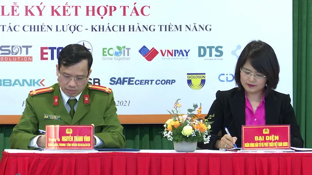 BIDV tiên phong ứng dụng căn cước công dân gắn chip trong giao dịch ngân hàng