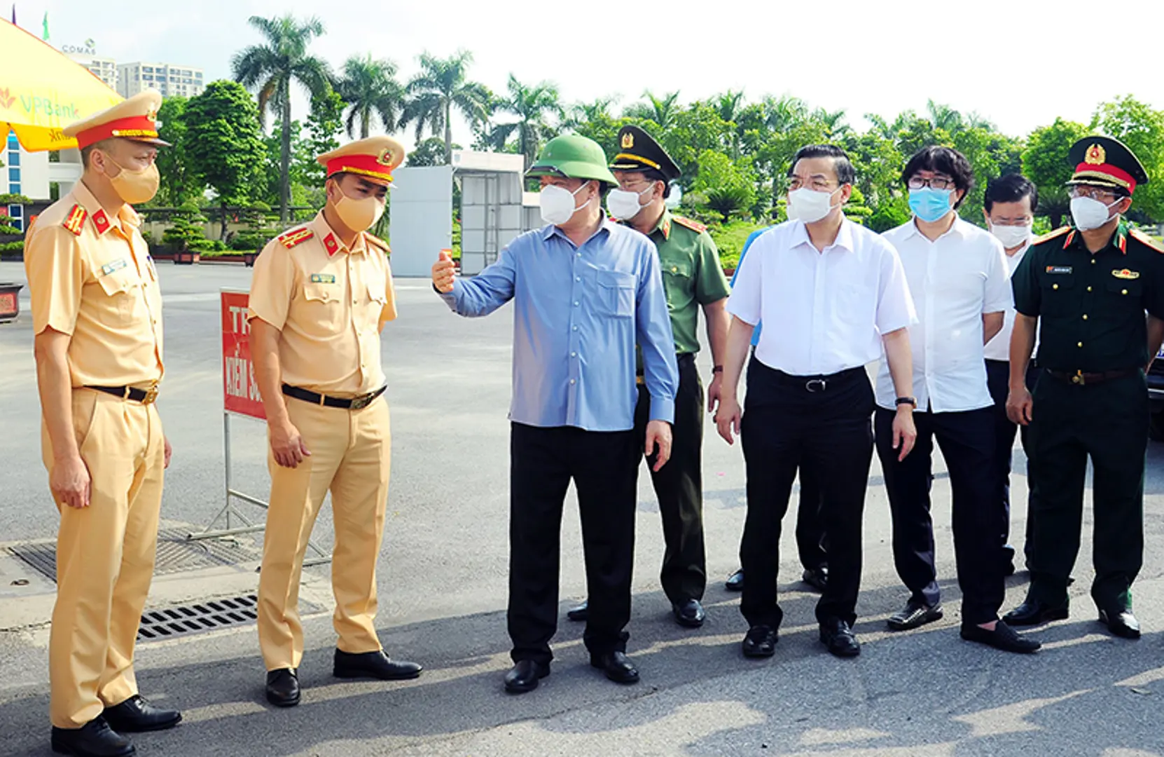 Bí thư Thành ủy Hà Nội Đinh Tiến Dũng: Giãn cách xã hội tại Vùng 1 phải được tổ chức chặt chẽ, thực chất, hiệu quả hơn