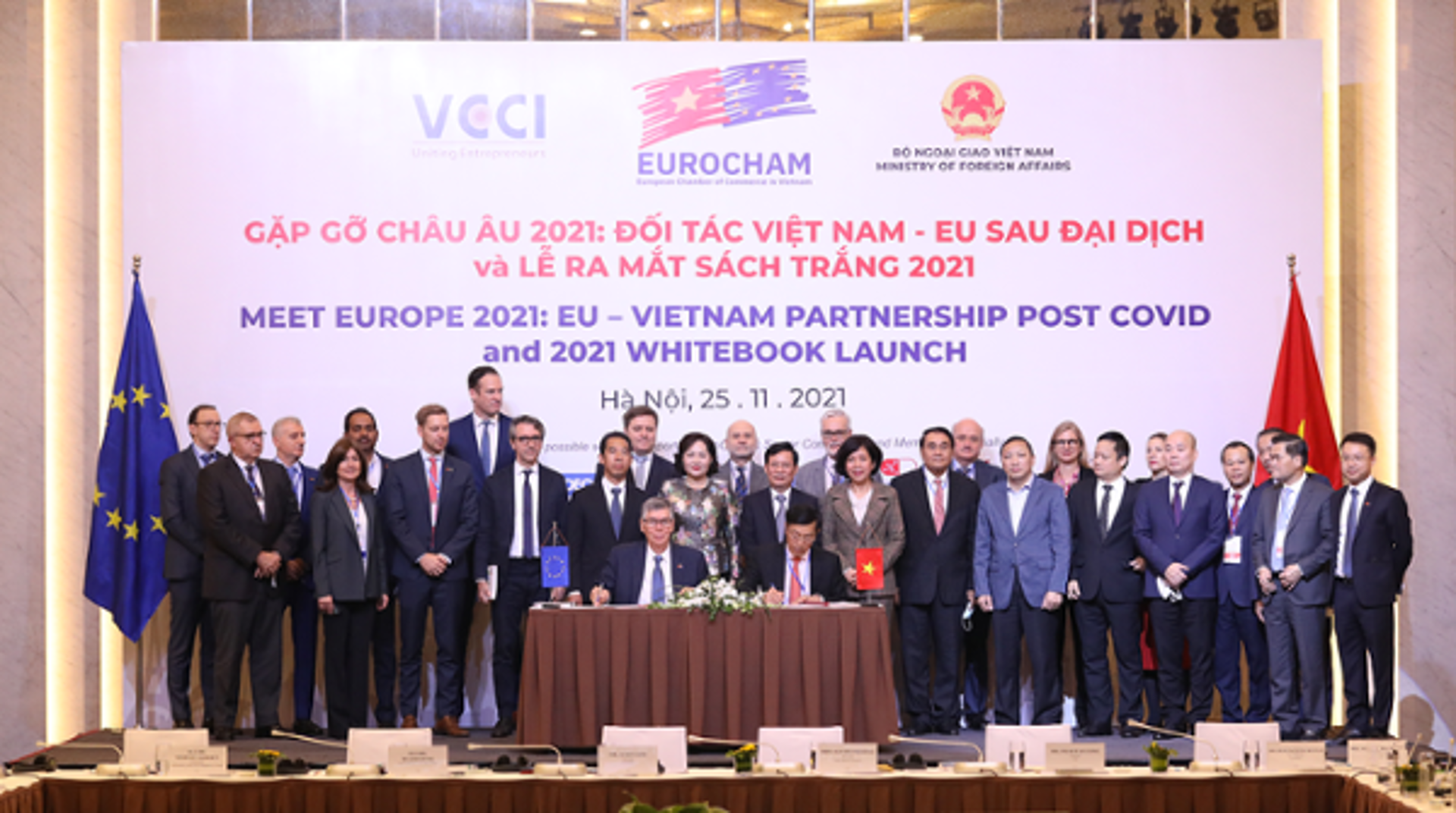 Ra mắt Sách Trắng EuroCham 2021