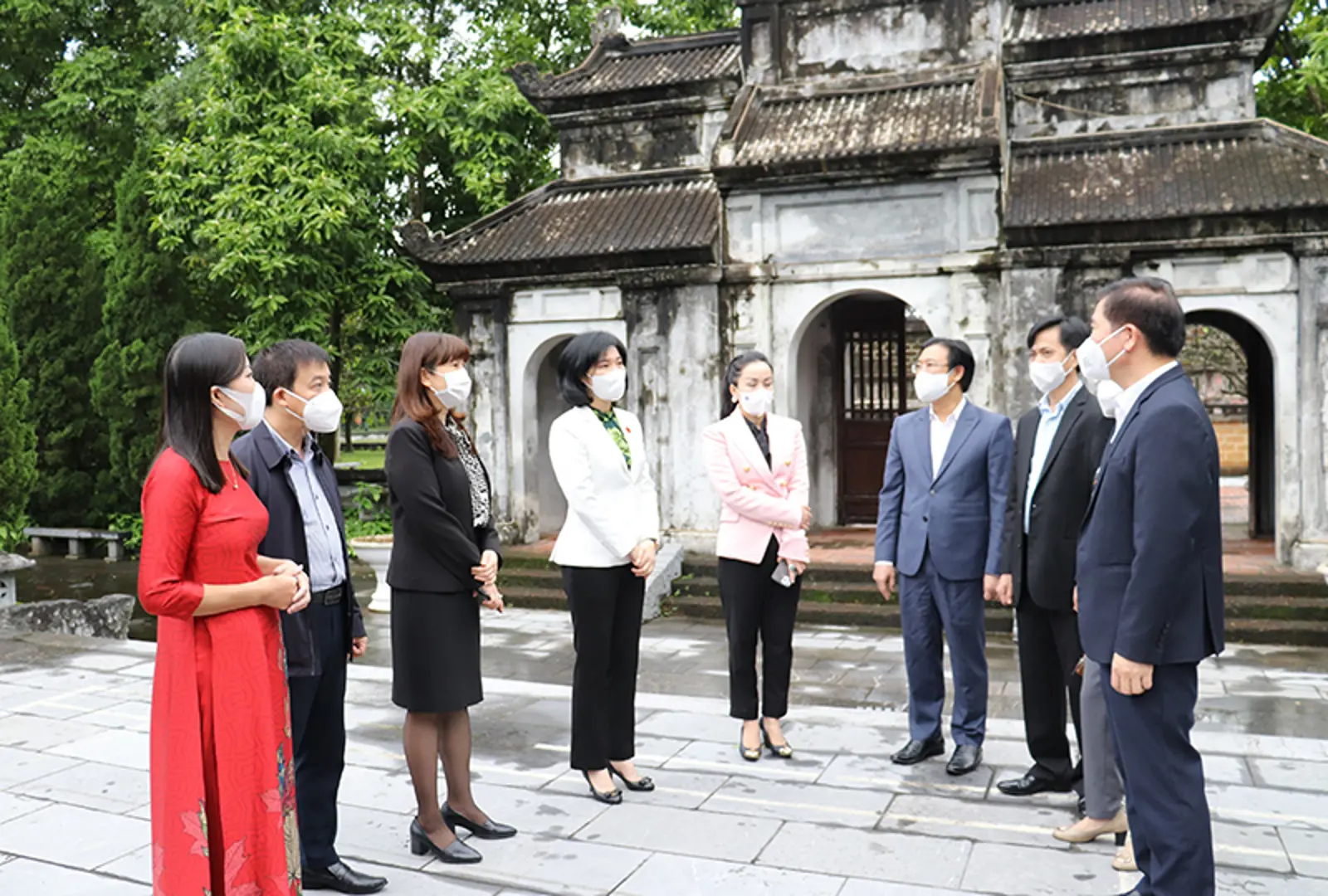 Thúc đẩy hơn nữa việc gắn kết bảo tồn di tích với phát triển du lịch tại thị xã Sơn Tây