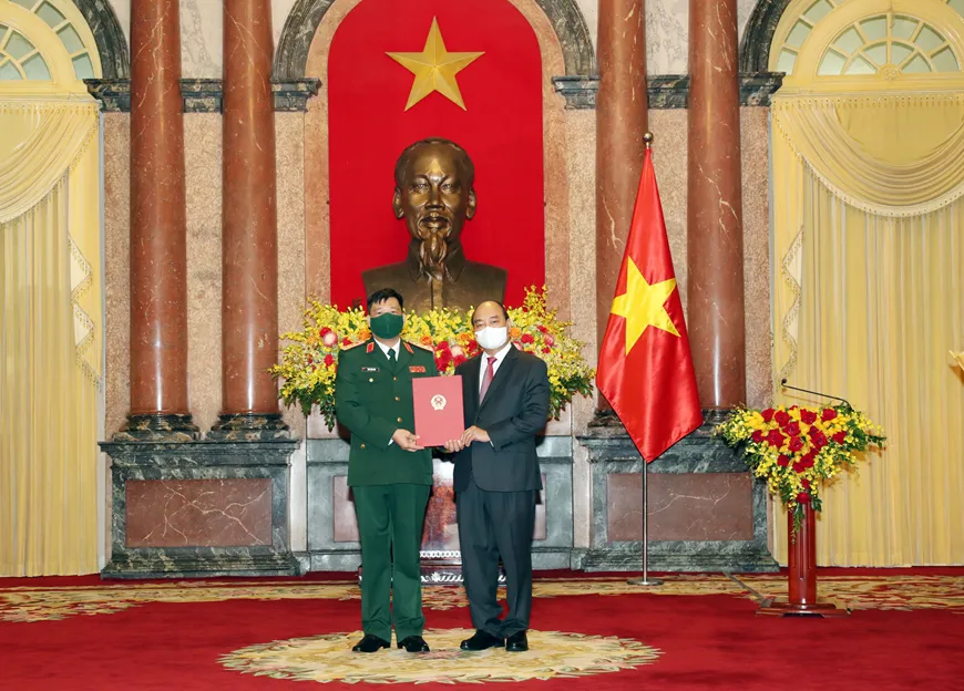 Trao quyết định thăng quân hàm Thượng tướng đối với Giám đốc Học viện Quốc phòng