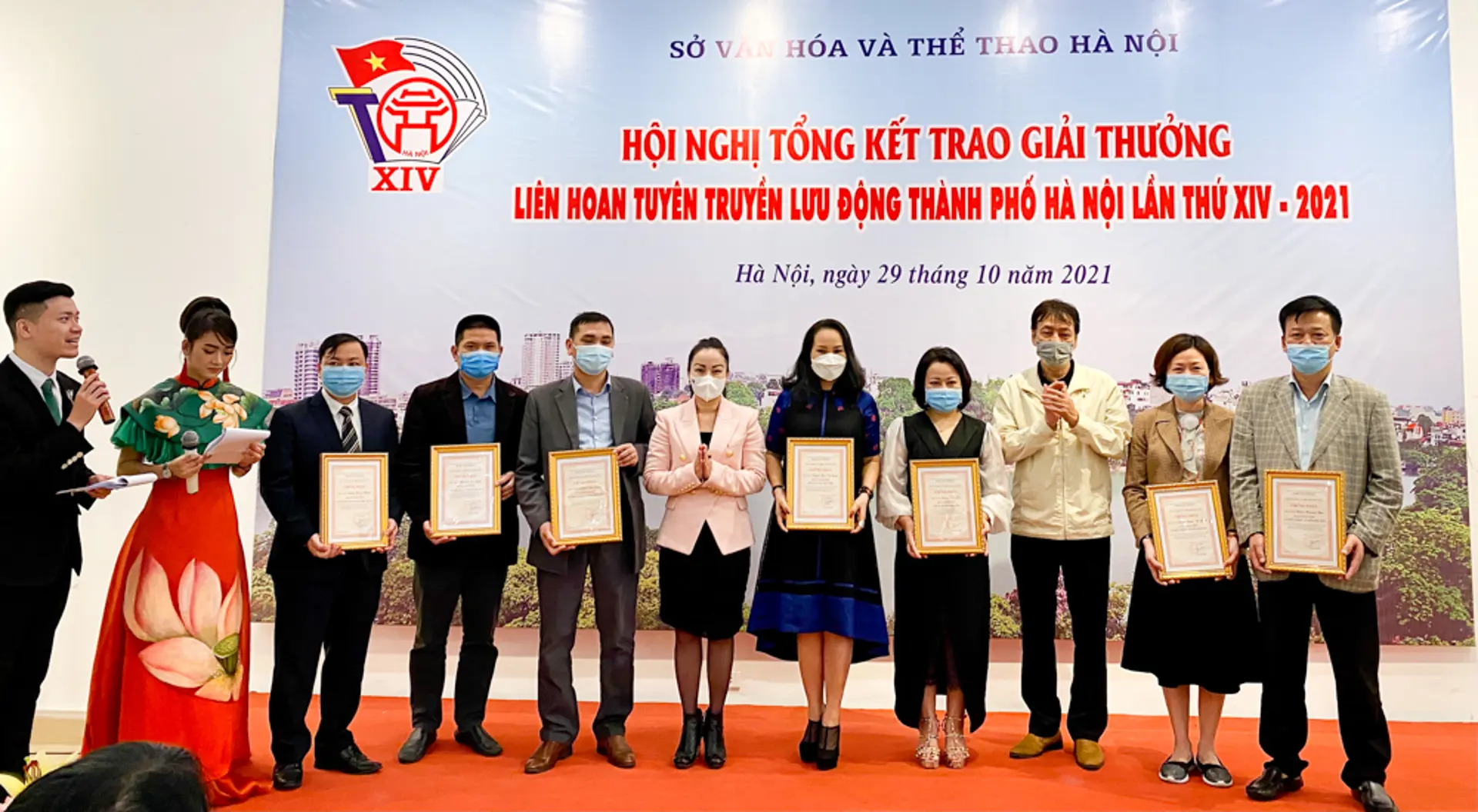 Cầu Giấy, Nam Từ Liêm và Đan Phượng giành giải Nhất tại Liên hoan Tuyên truyền lưu động TP Hà Nội năm 2021