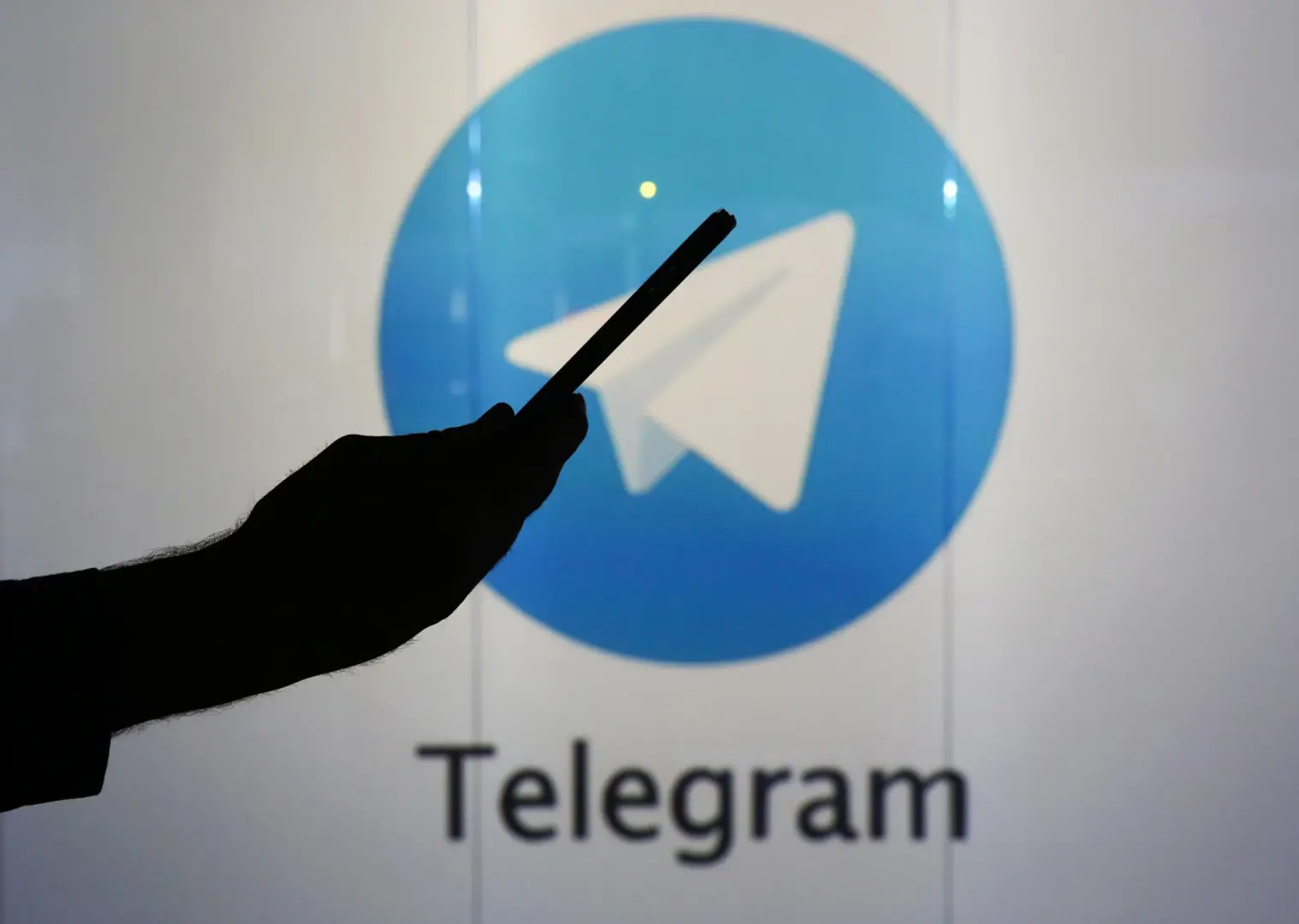 Telegram "hút" 70 triệu người dùng mới vào ngày Facebook sập