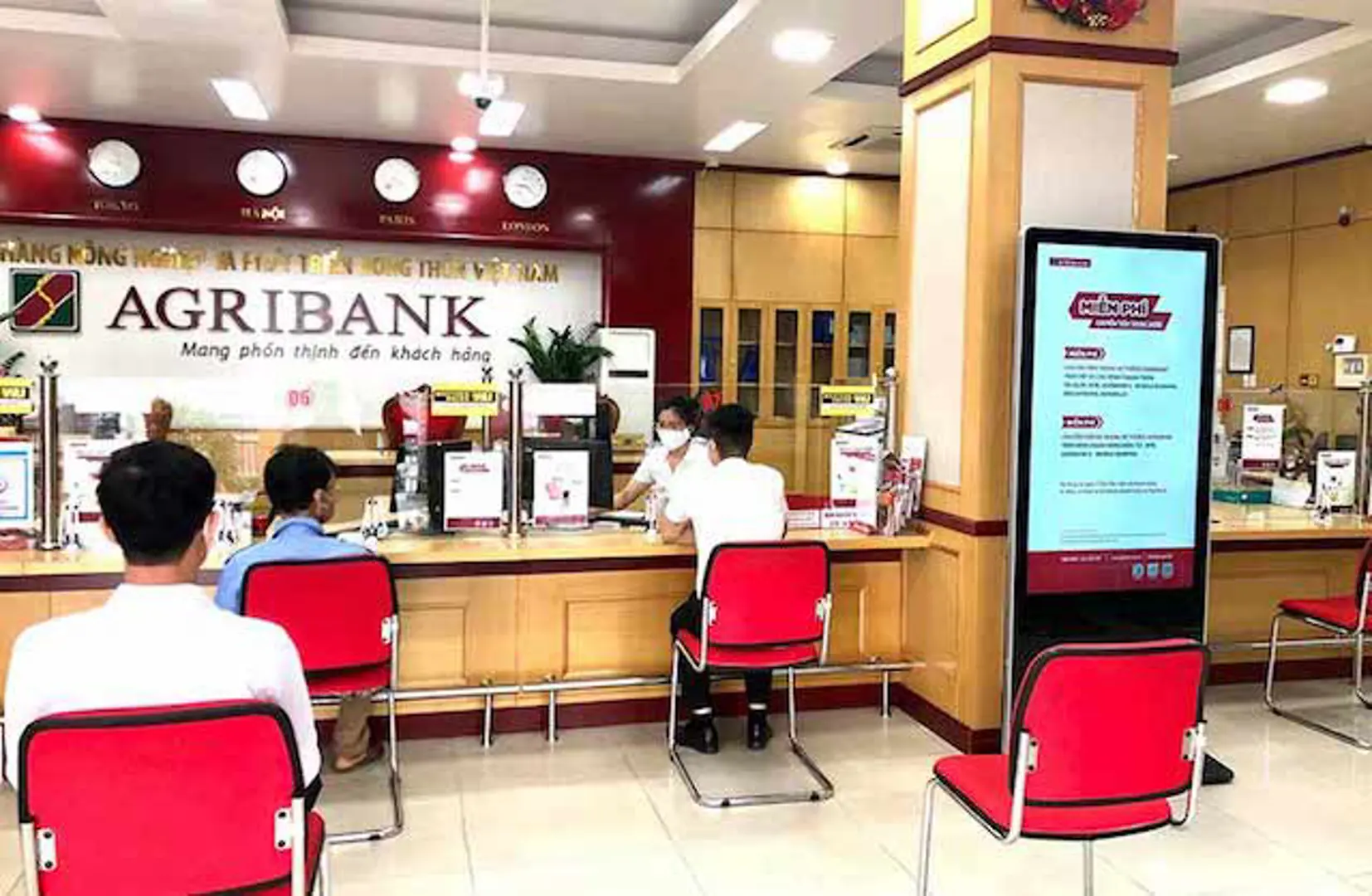 Agribank giải ngân hơn 116.000 tỷ đồng và 122 triệu USD cho vay ưu đãi hỗ trợ khách hàng