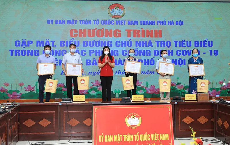 Hà Nội biểu dương 15 chủ nhà trọ tiêu biểu trong công tác phòng, chống dịch Covid-19