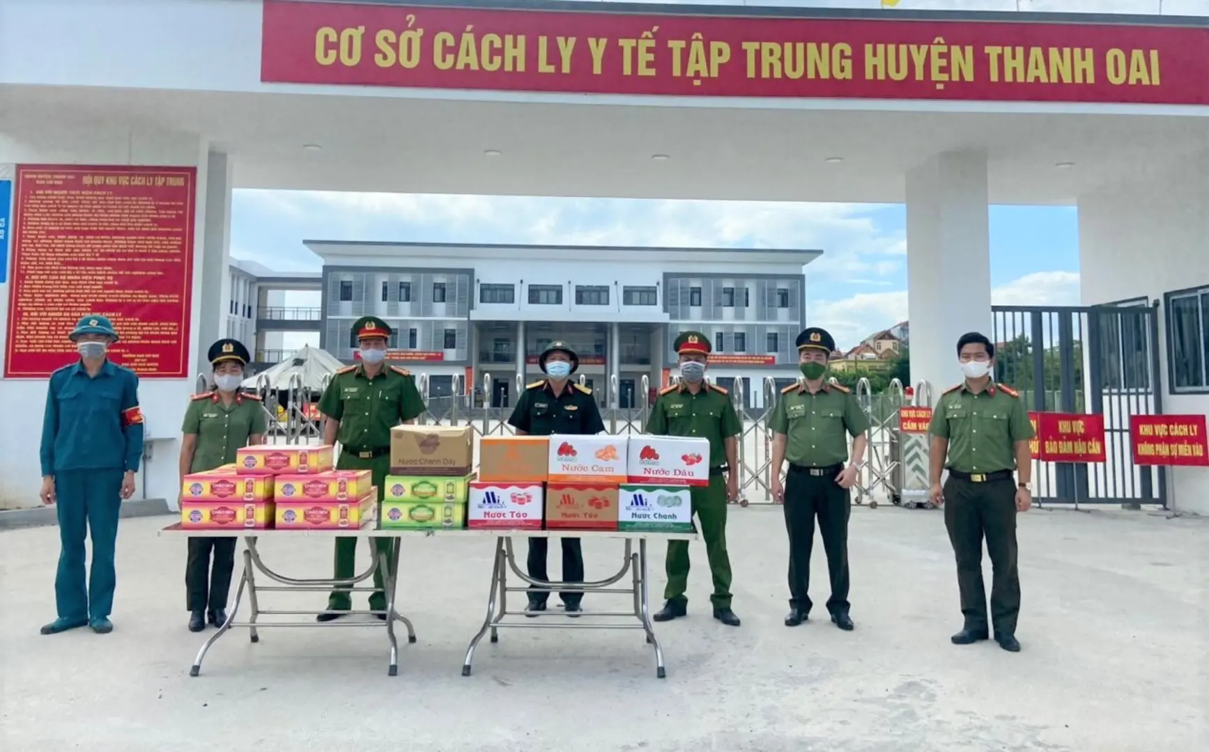 Công an huyện Thanh Oai xung kích trên tuyến đầu phòng, chống dịch Covid-19