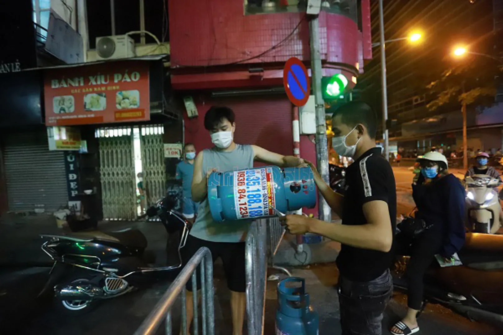 Quận Đống Đa: Người dân hai phường Văn Chương, Văn Miếu có thể nhận hàng hoá gửi tại 4 chốt mở