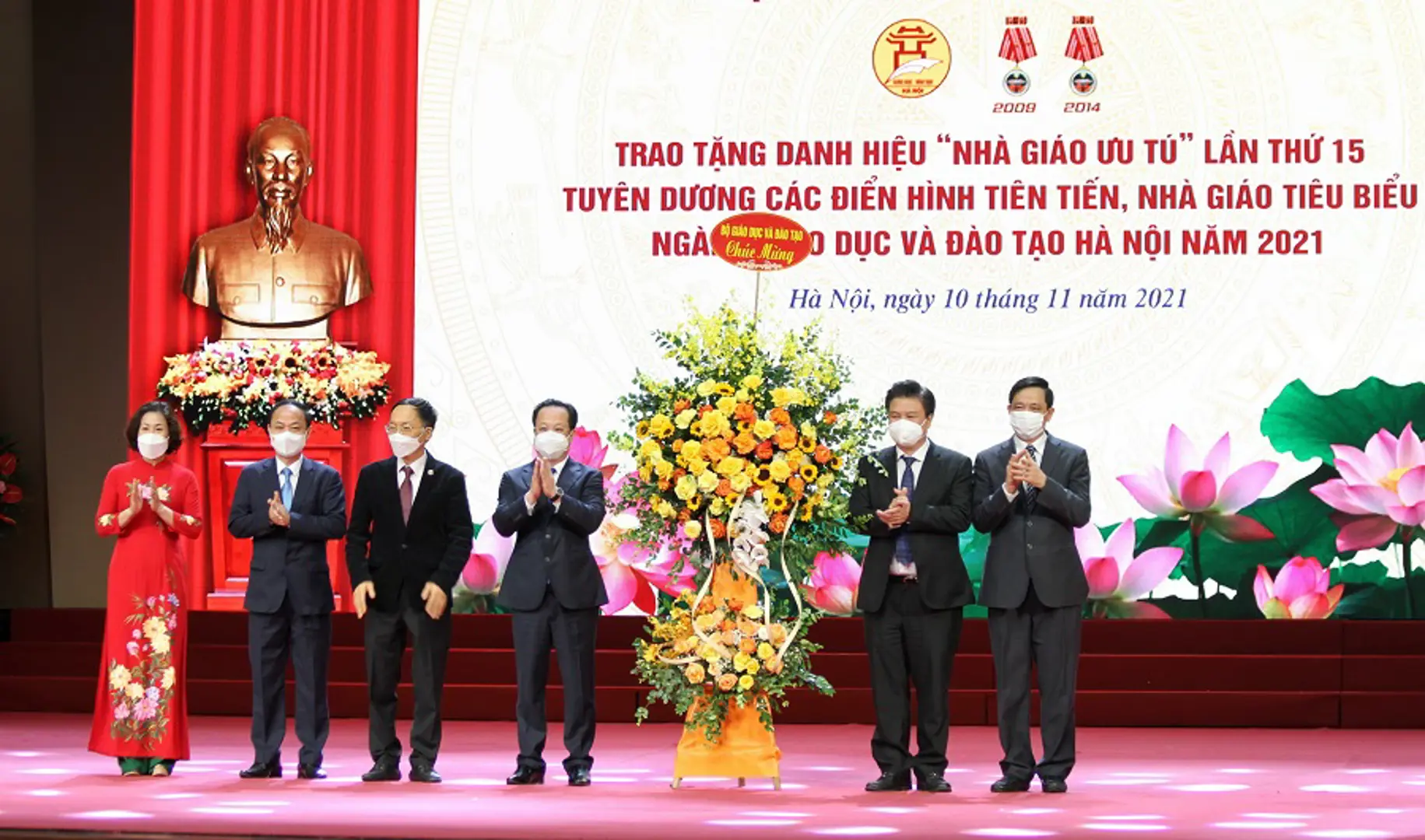 Kỷ niệm 39 năm ngày Nhà giáo Việt Nam (20/11):  Tôn vinh sự tận tụy, cống hiến của các nhà giáo Thủ đô