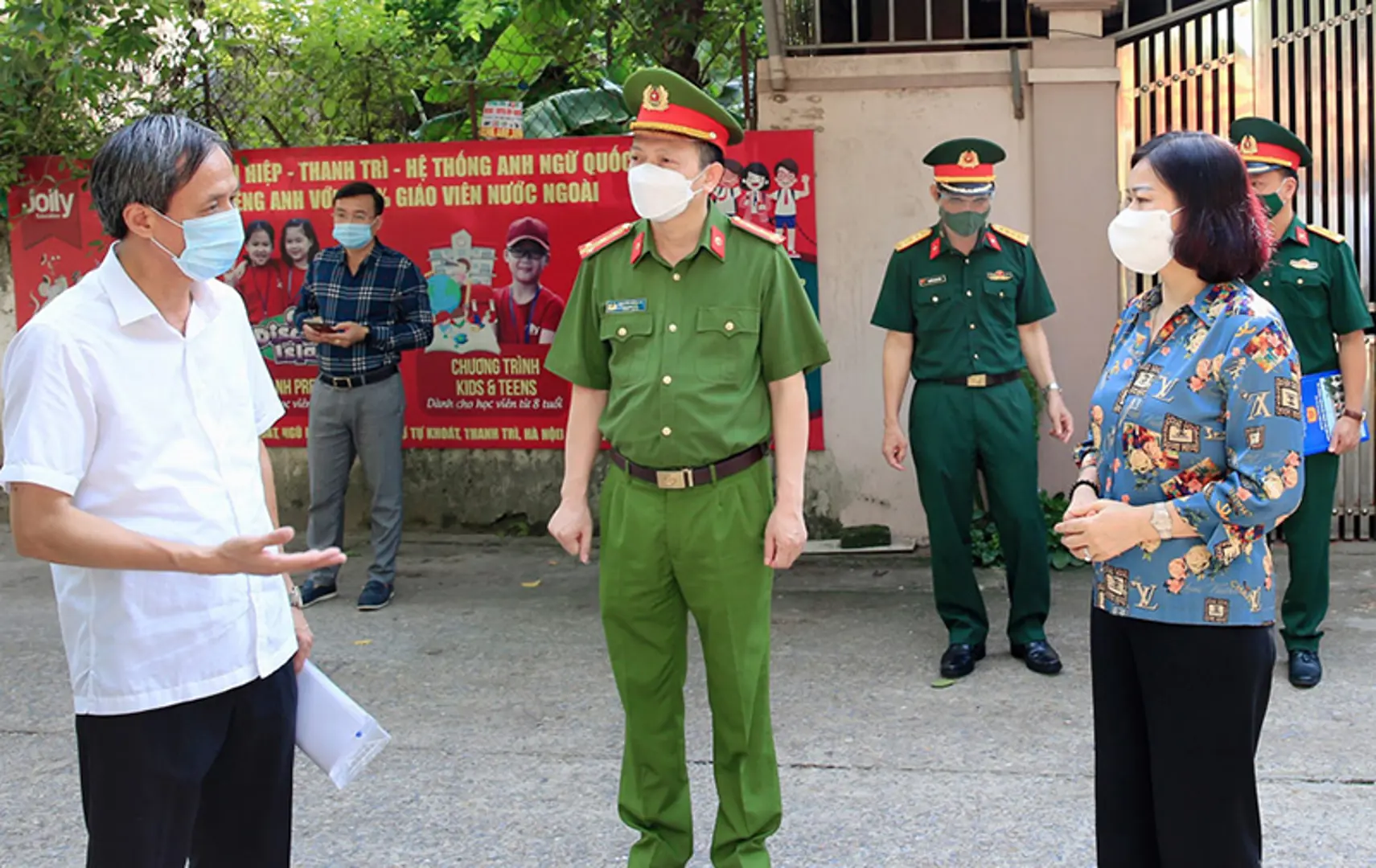 Phó Bí thư Thường trực Thành ủy Nguyễn Thị Tuyến: Thực hiện nghiêm phác đồ điều trị với bệnh nhân F0