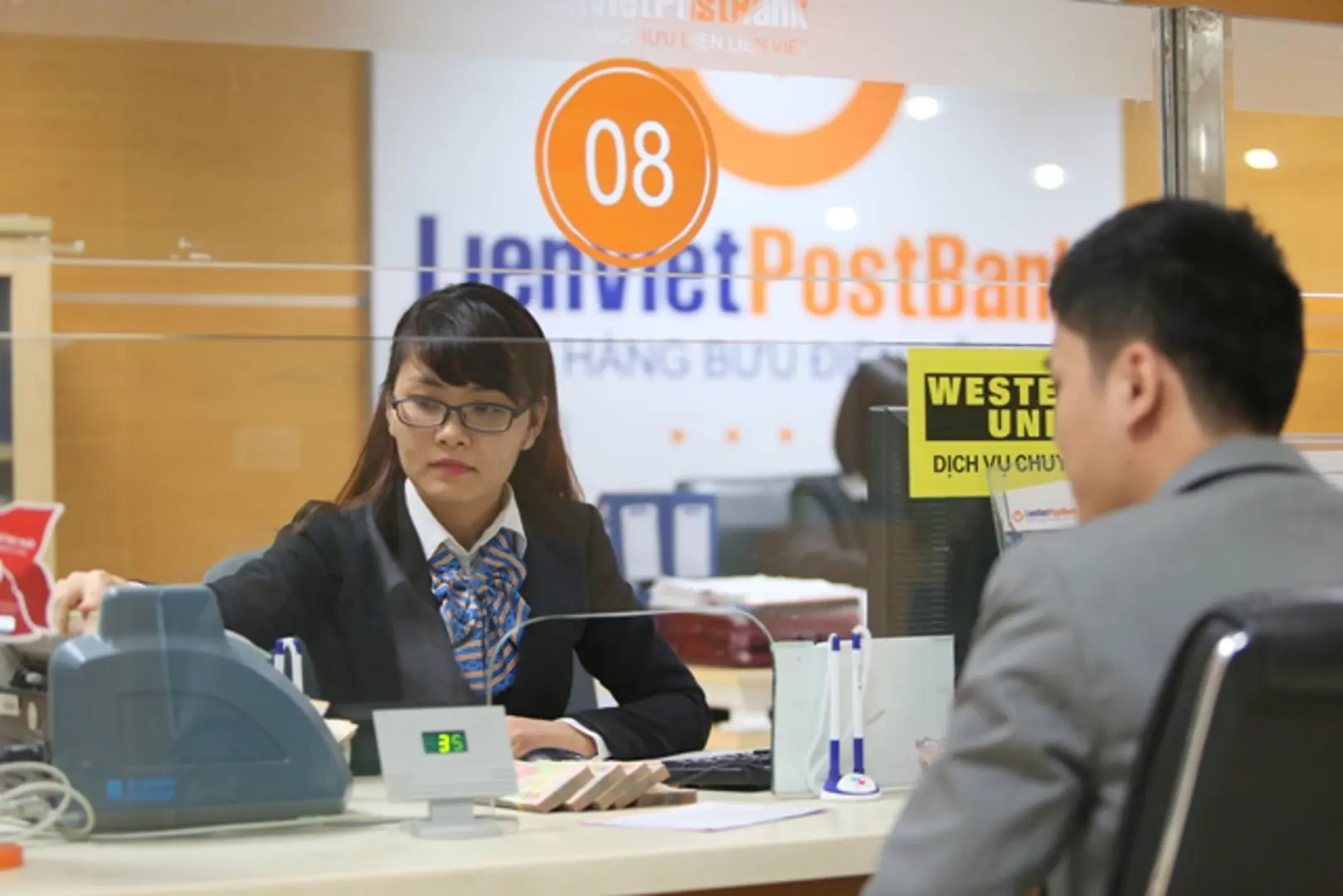 Từ ngày 5/10, LienVietPostBank lên sàn UPCoM