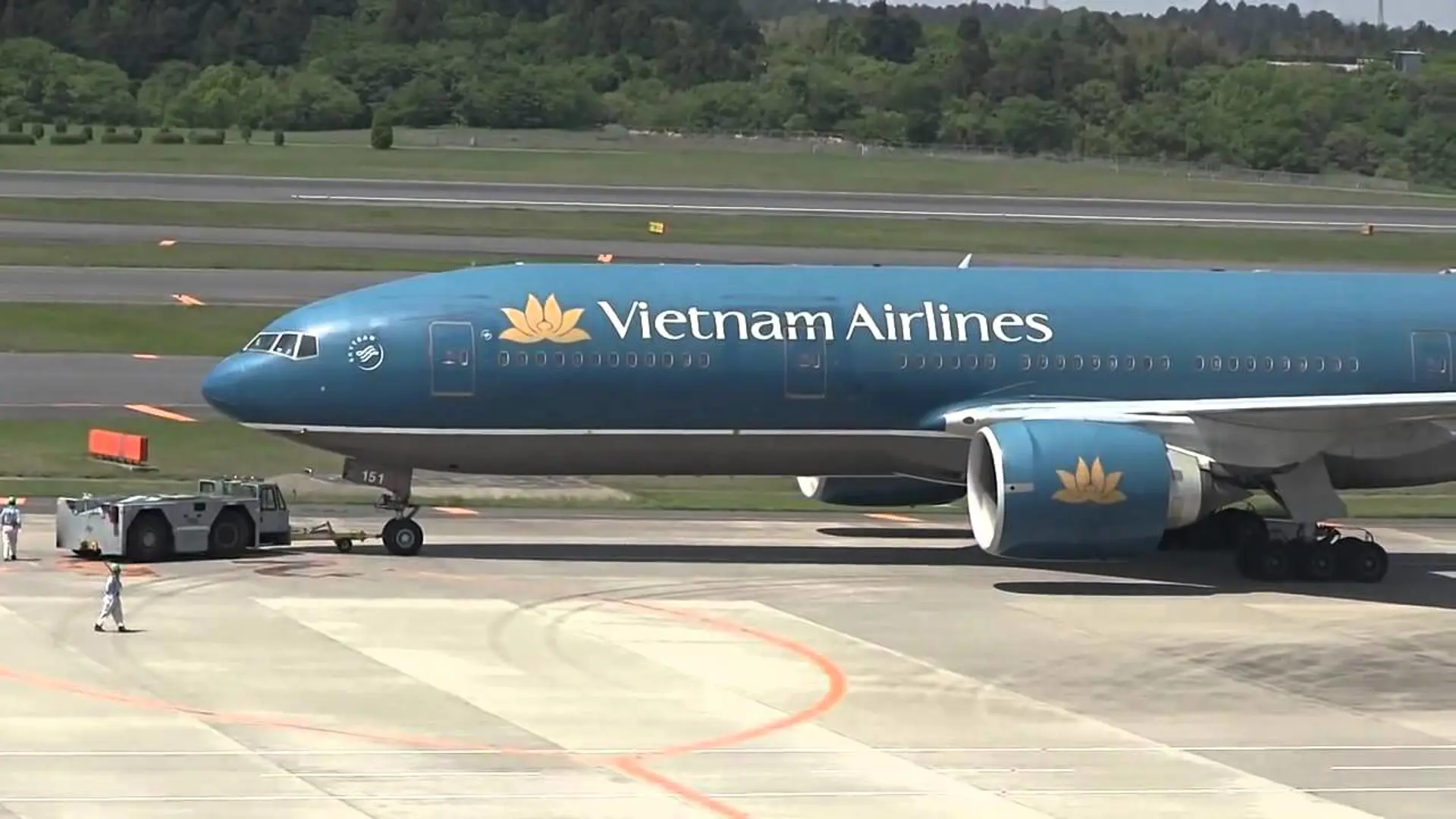 Cổ phiếu Vietnam Airlines bị kiểm soát, chỉ được phép giao dịch phiên chiều