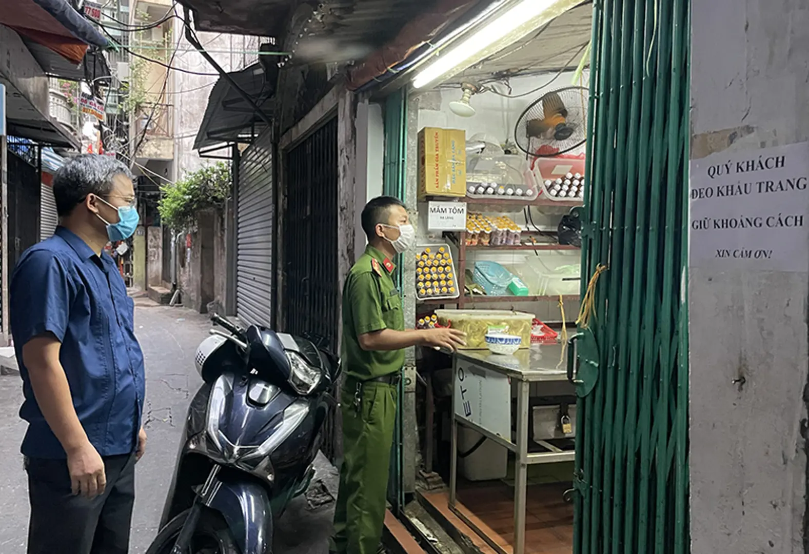 Quận Đống Đa: Tăng cường kiểm tra, xử lý các vi phạm quy định phòng chống dịch