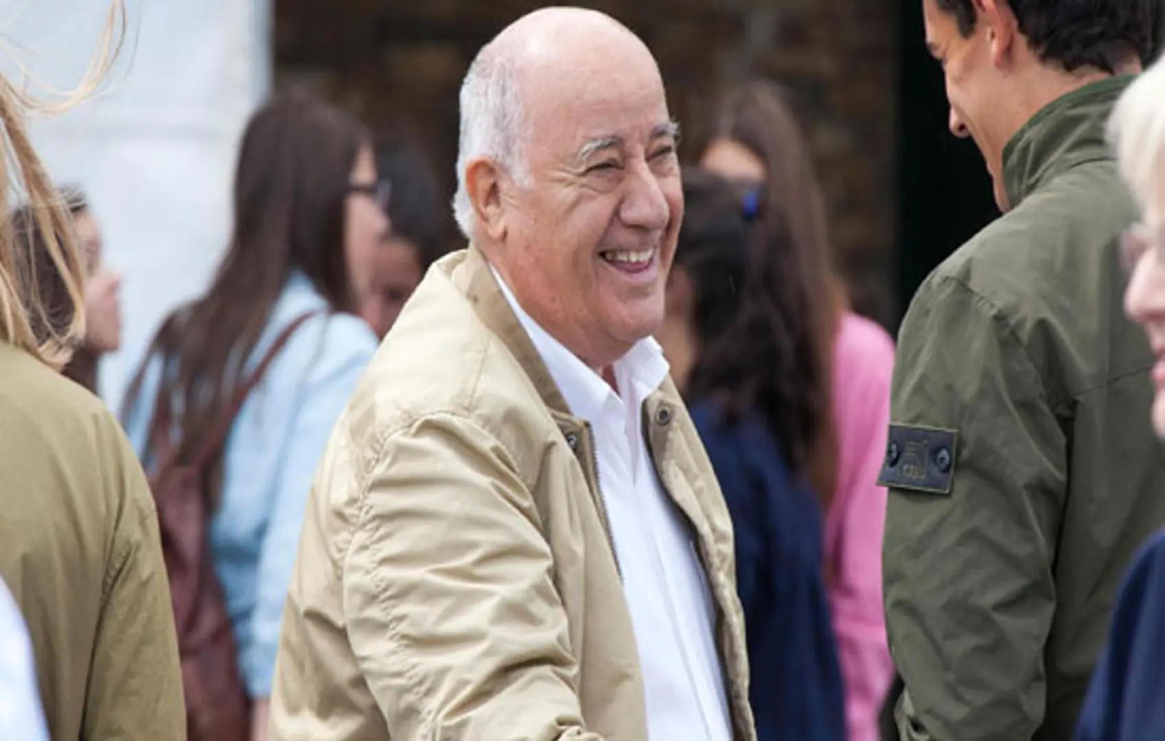 Bảy tiết lộ đặc biệt nhất về tỷ phú giàu nhất thế giới Amancio Ortega