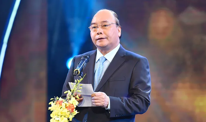 Thủ tướng kêu gọi nhà hảo tâm, doanh nghiệp hỗ trợ mua, tặng thẻ BHYT cho người nghèo