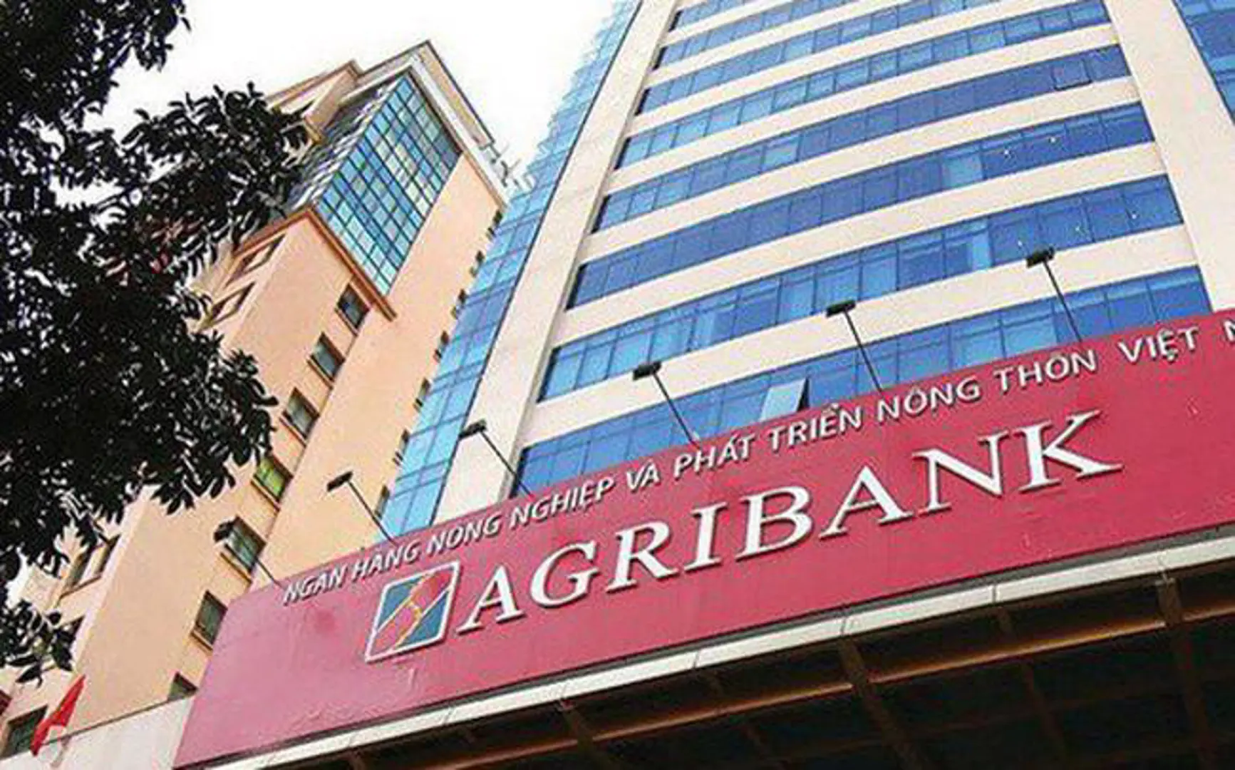 Agribank bán cổ phần tại PVcombank