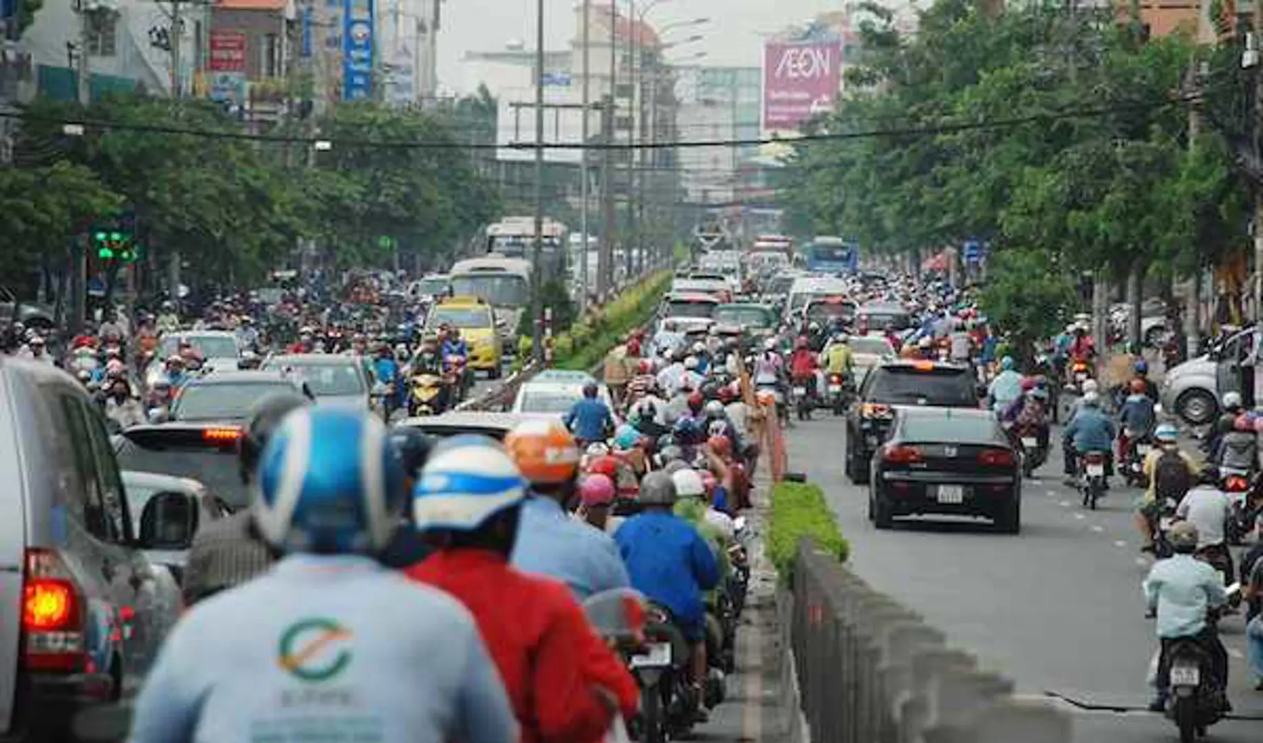 TP Hồ Chí Minh: Cấm xe đường Nguyễn Văn Hưởng từ 5/5 đến 15/6/2021