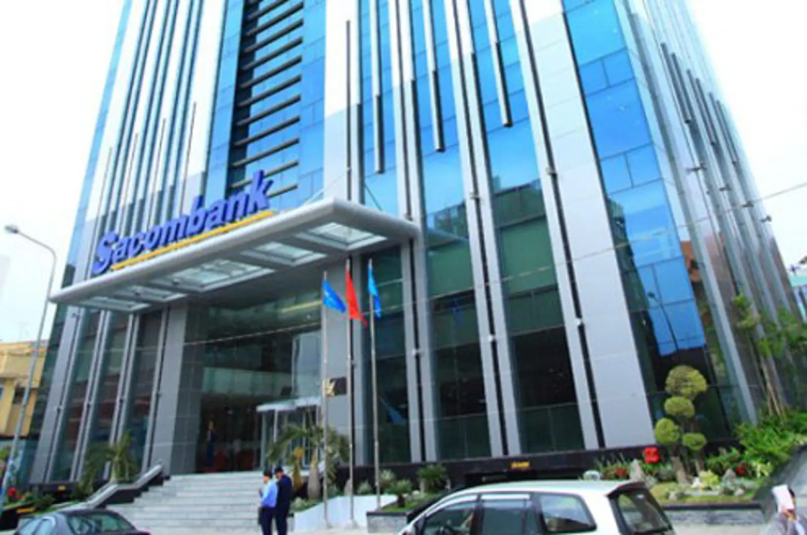 Moody's hạ xếp hạng nợ, tiền gửi dài hạn của Sacombank