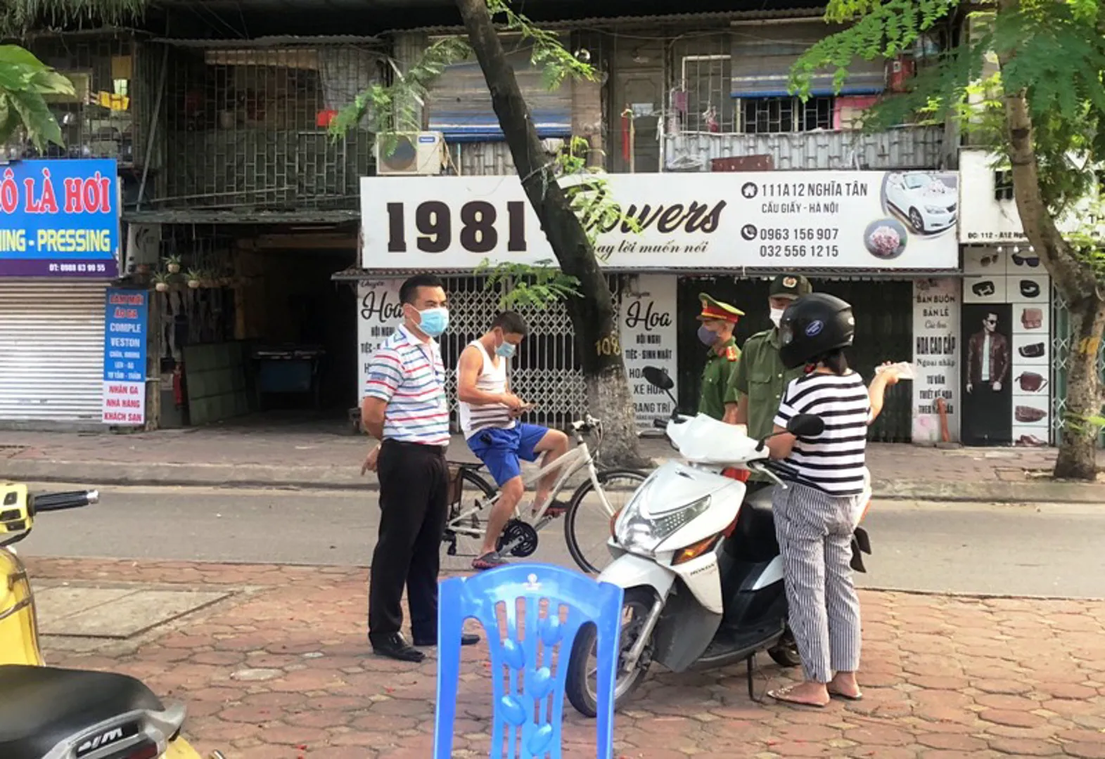 Phường Nghĩa Tân, quận Cầu Giấy: Không có chuyện bị xử phạt vì “đi chợ không đúng phường”