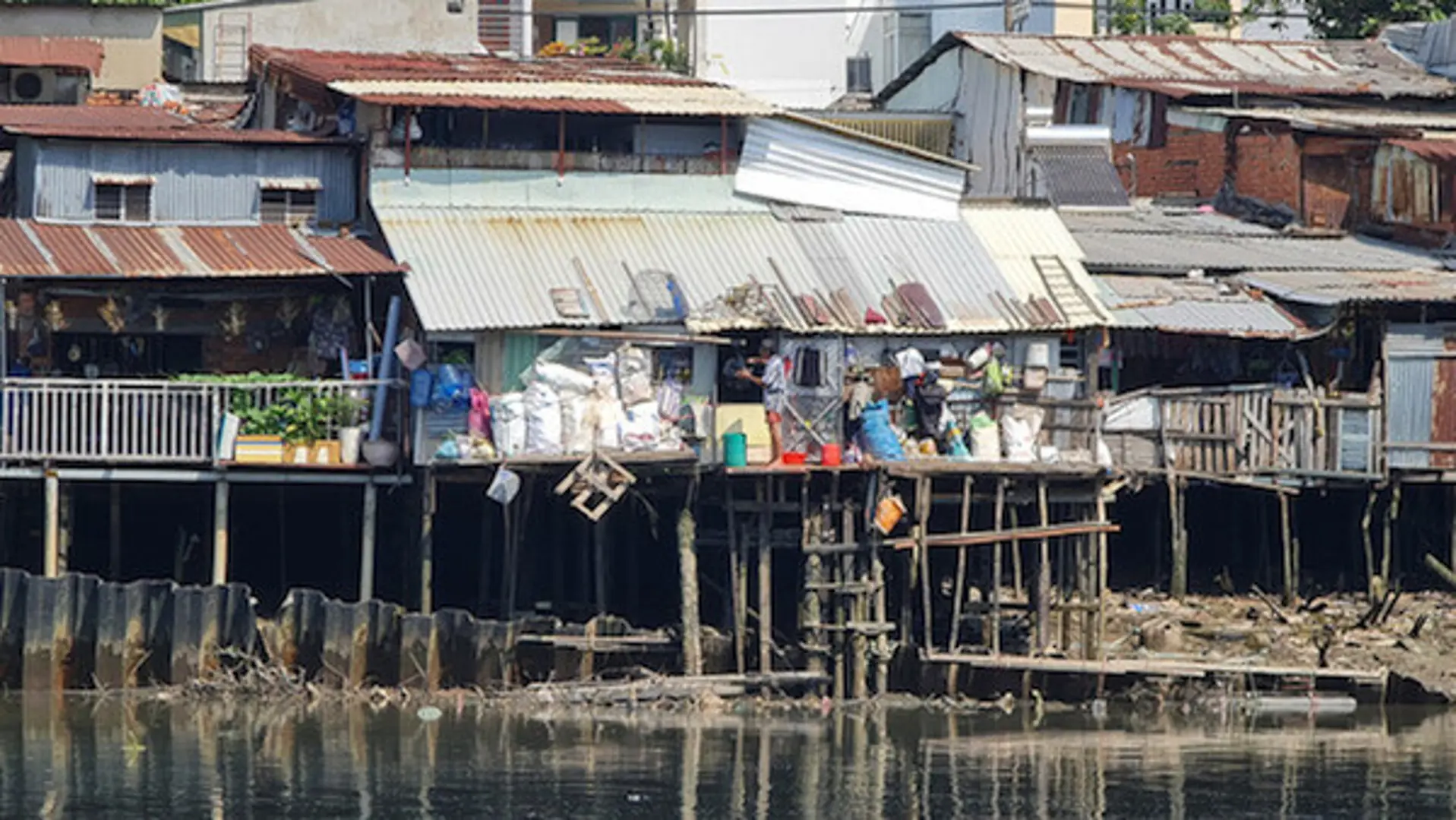 TP Hồ Chí Minh: Xử lý nghiêm công trình không phép, trái phép ven sông, kênh rạch