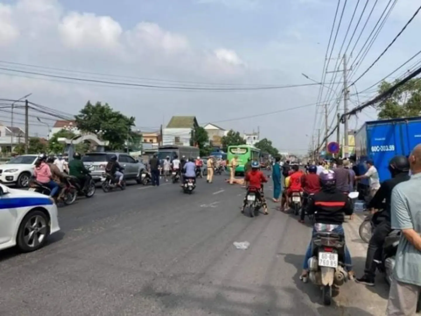 Tai nạn giao thông mới nhất hôm nay 7/5: Người đàn ông chạy xe máy bị xe buýt tông tử vong tại chỗ