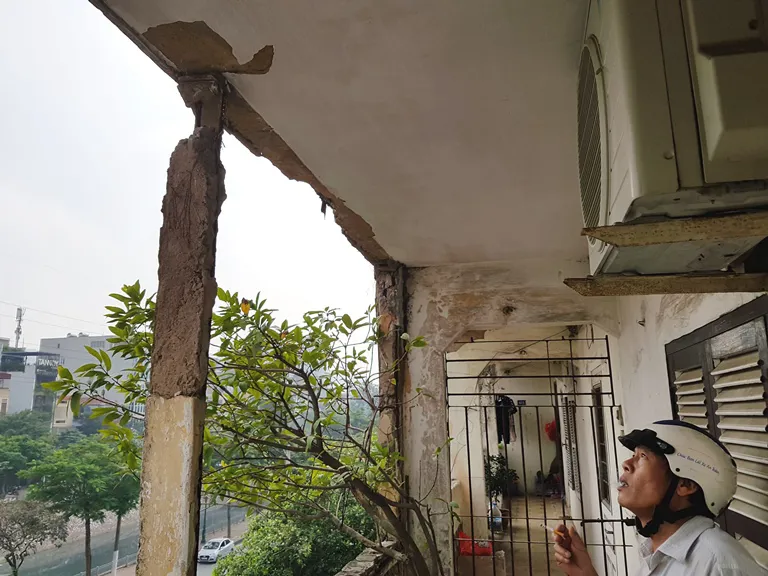 Hà Nội: Khu tập thể cũ xuống cấp và nỗi bất an khi mùa mưa bão đến