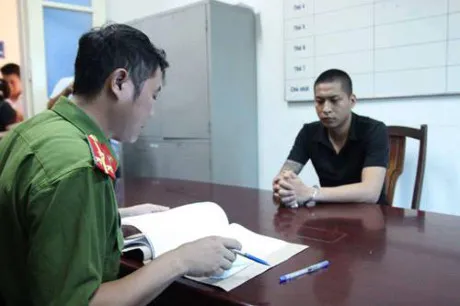 Bắt khẩn cấp đối tượng hành hung bác sĩ