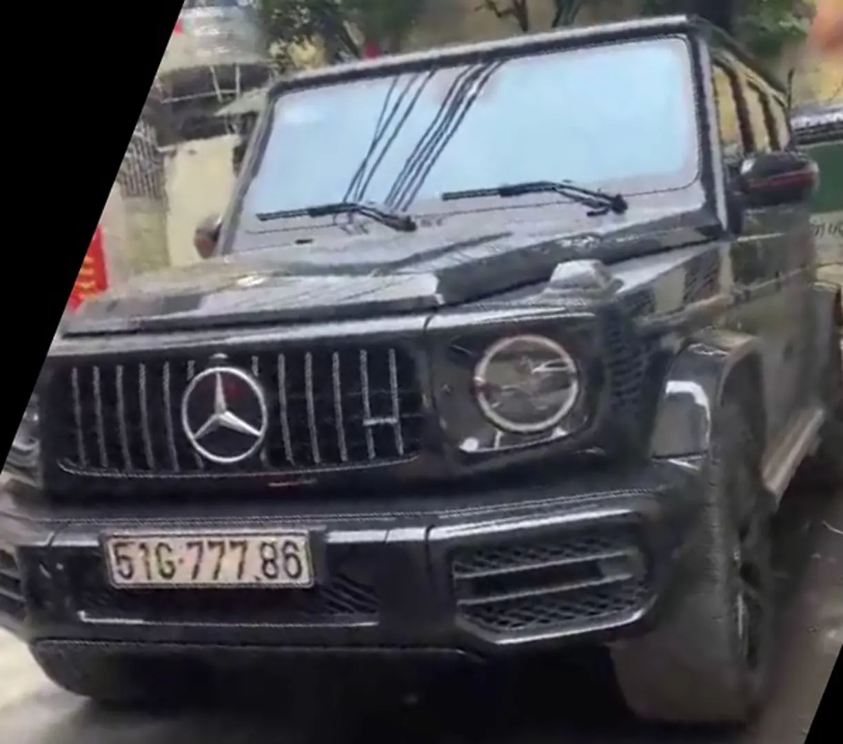 Hà Nội: Phát hiện siêu xe Mercedes G63 mang biển số giả