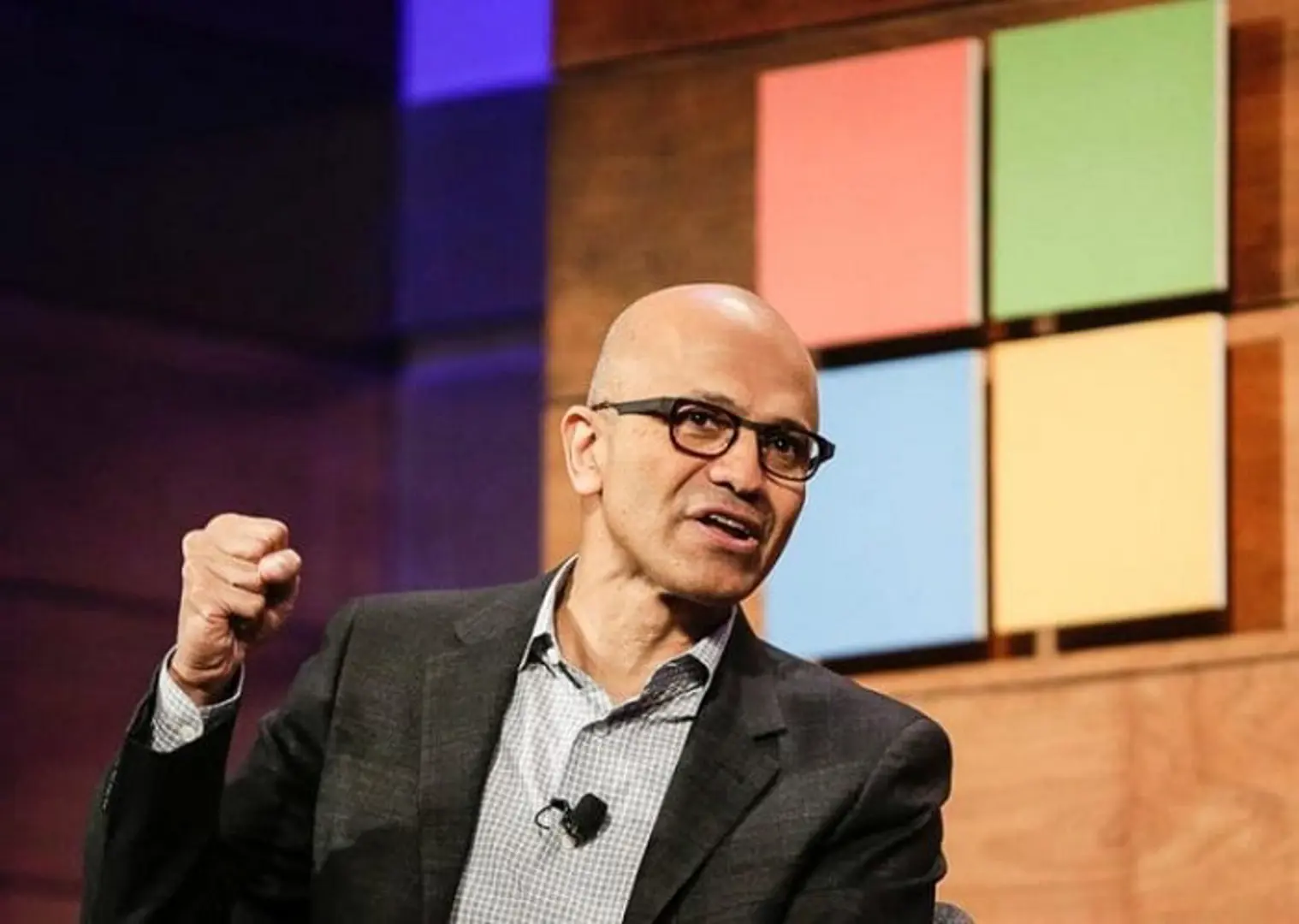 Microsoft bổ nhiệm Giám đốc điều hành Satya Nadella làm Chủ tịch mới