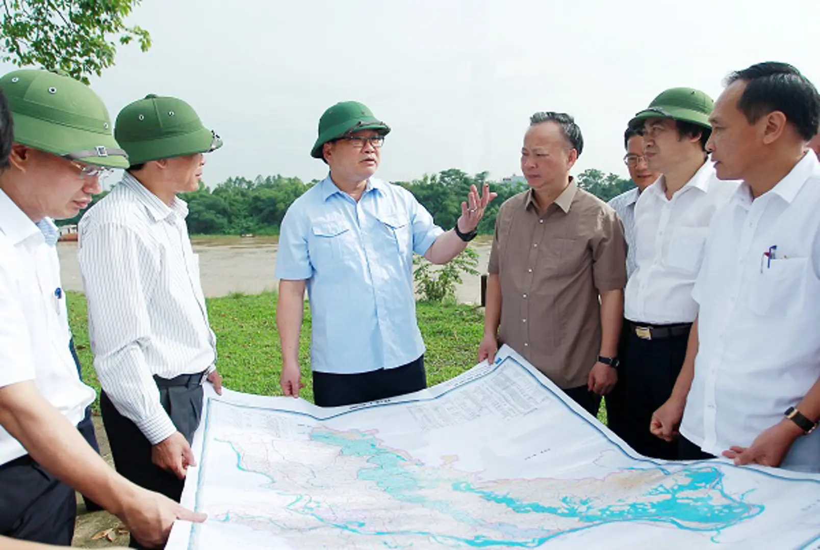 Bí thư Hoàng Trung Hải: Chủ động các phương án, đảm bảo an toàn cho người dân