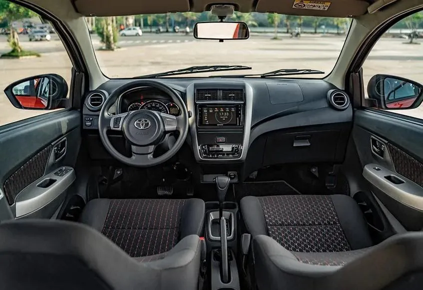 Nội thất Toyota Wigo 2021