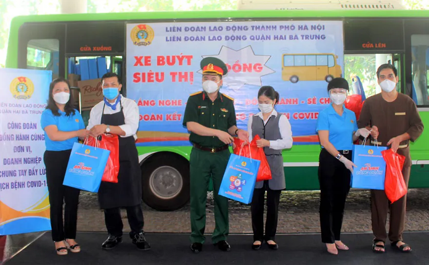 Quận Hai Bà Trưng: Đã hỗ trợ khoảng 1.000 người lao động gặp khó khăn do Covid-19 theo Nghị quyết 68/NQ-CP