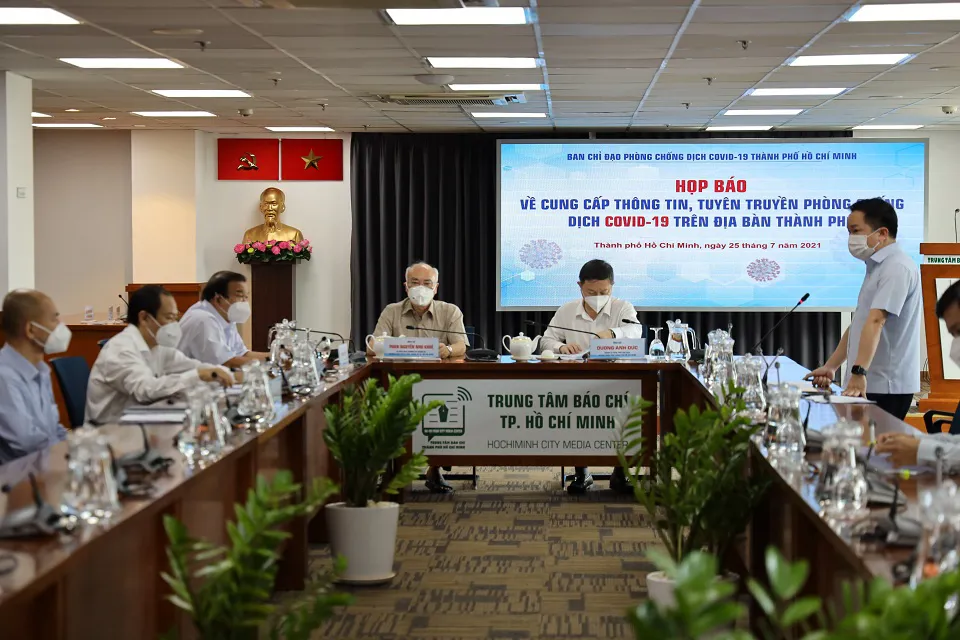 TP Hồ Chí Minh: Dịch Covid-19 có dấu hiệu được kiểm soát, 70% người dân (trên 18 tuổi) sẽ được tiêm ít nhất 1 mũi vaccine