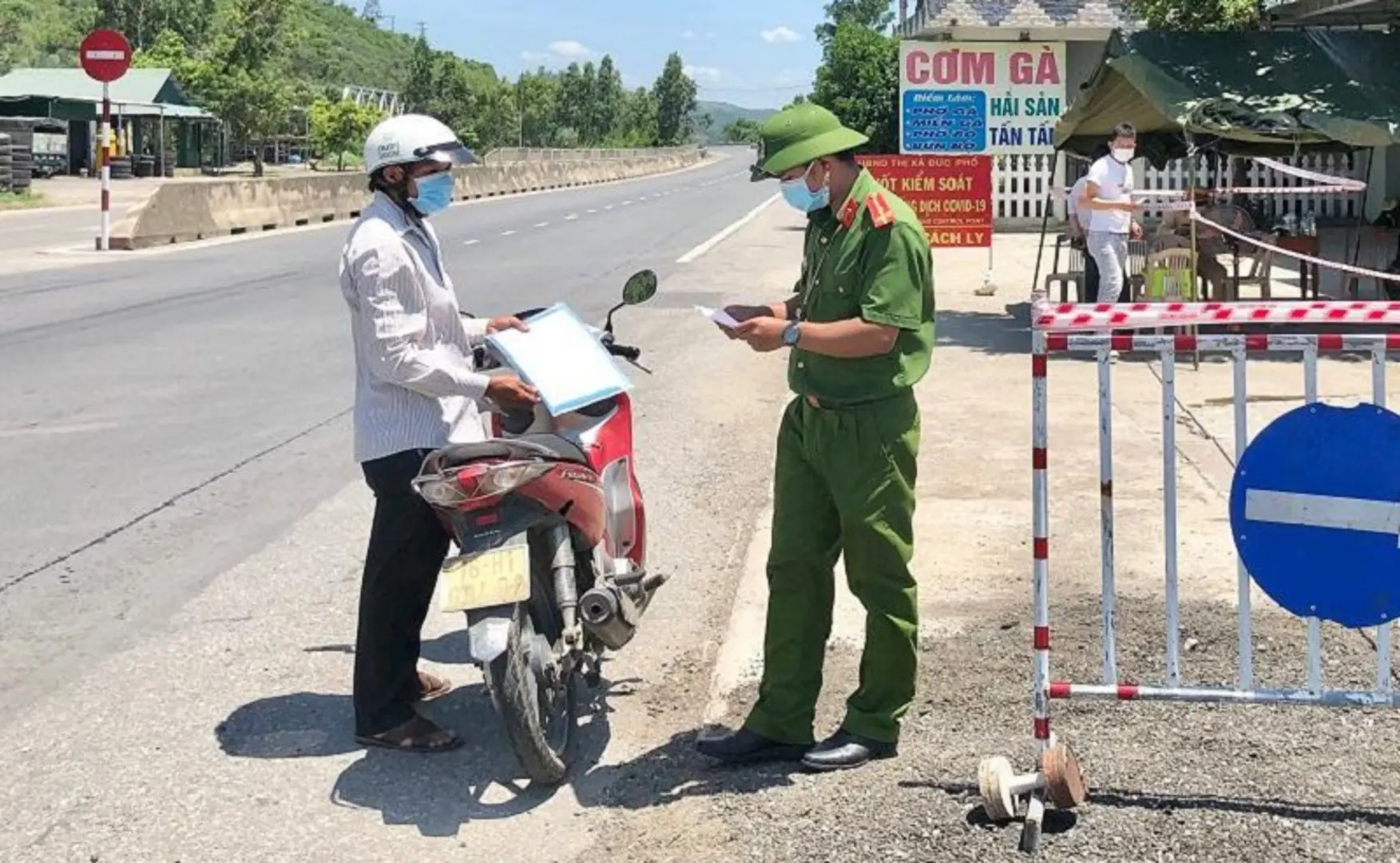 Quảng Ngãi áp dụng biện pháp hành chính mức “Nguy cơ rất cao” vùng tâm dịch