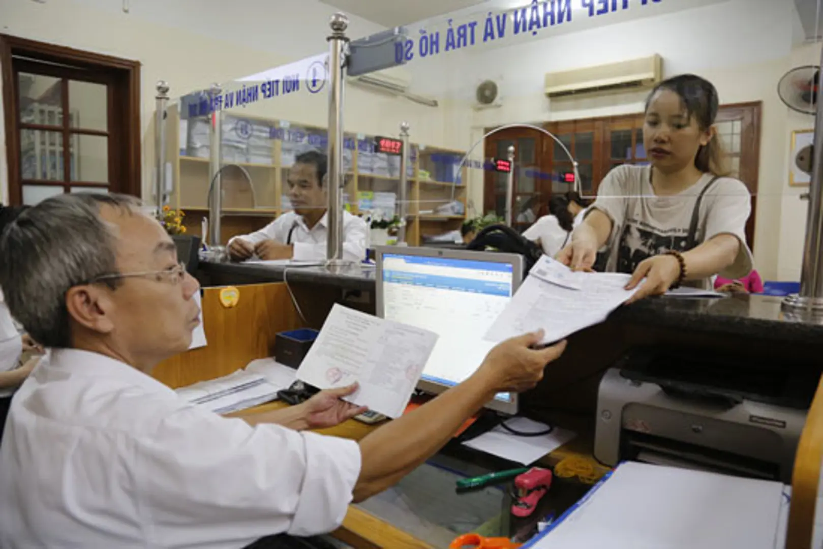 Người lao động phải tự “cứu mình”